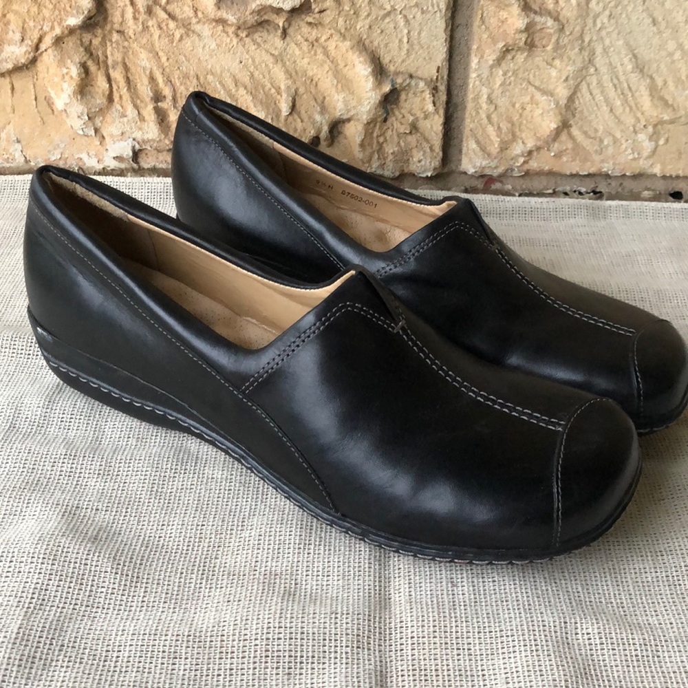 Soft walk shoes slides Black leather Size 9 1/2 N